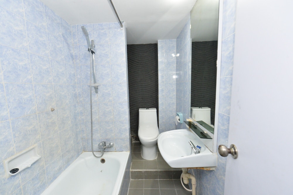 Hotel Sampurna Jaya 24/27
