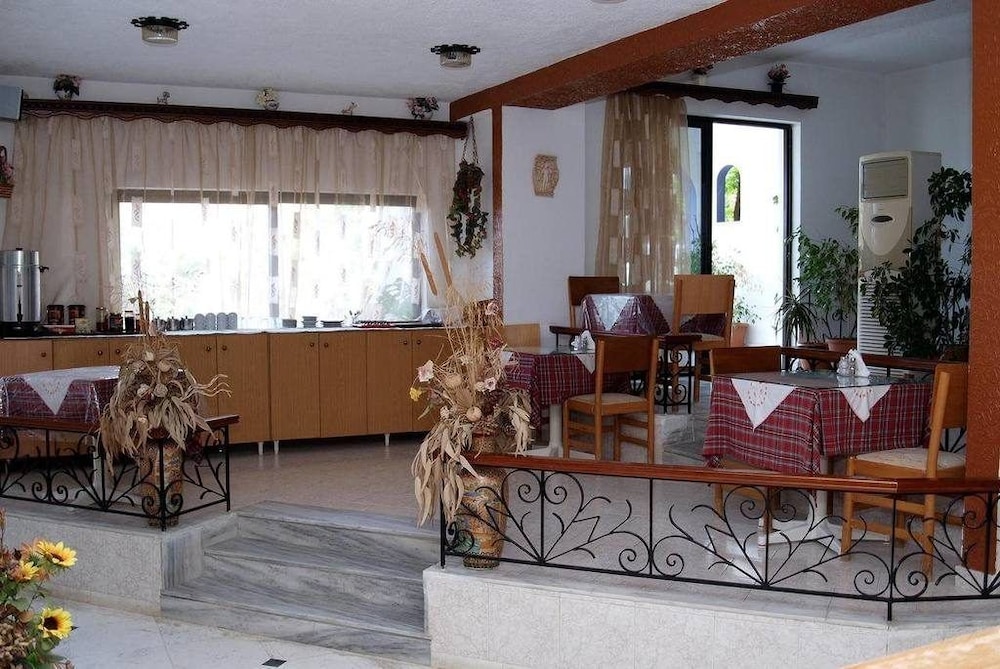 Rosmari Hotel 31/55