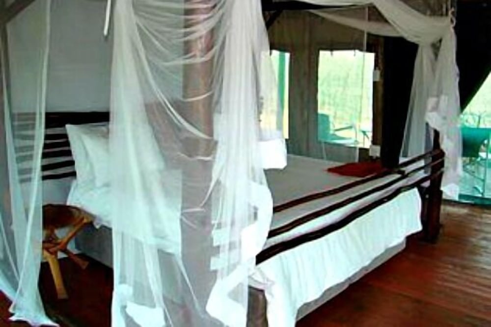 Muweti Bush Lodge 10/46