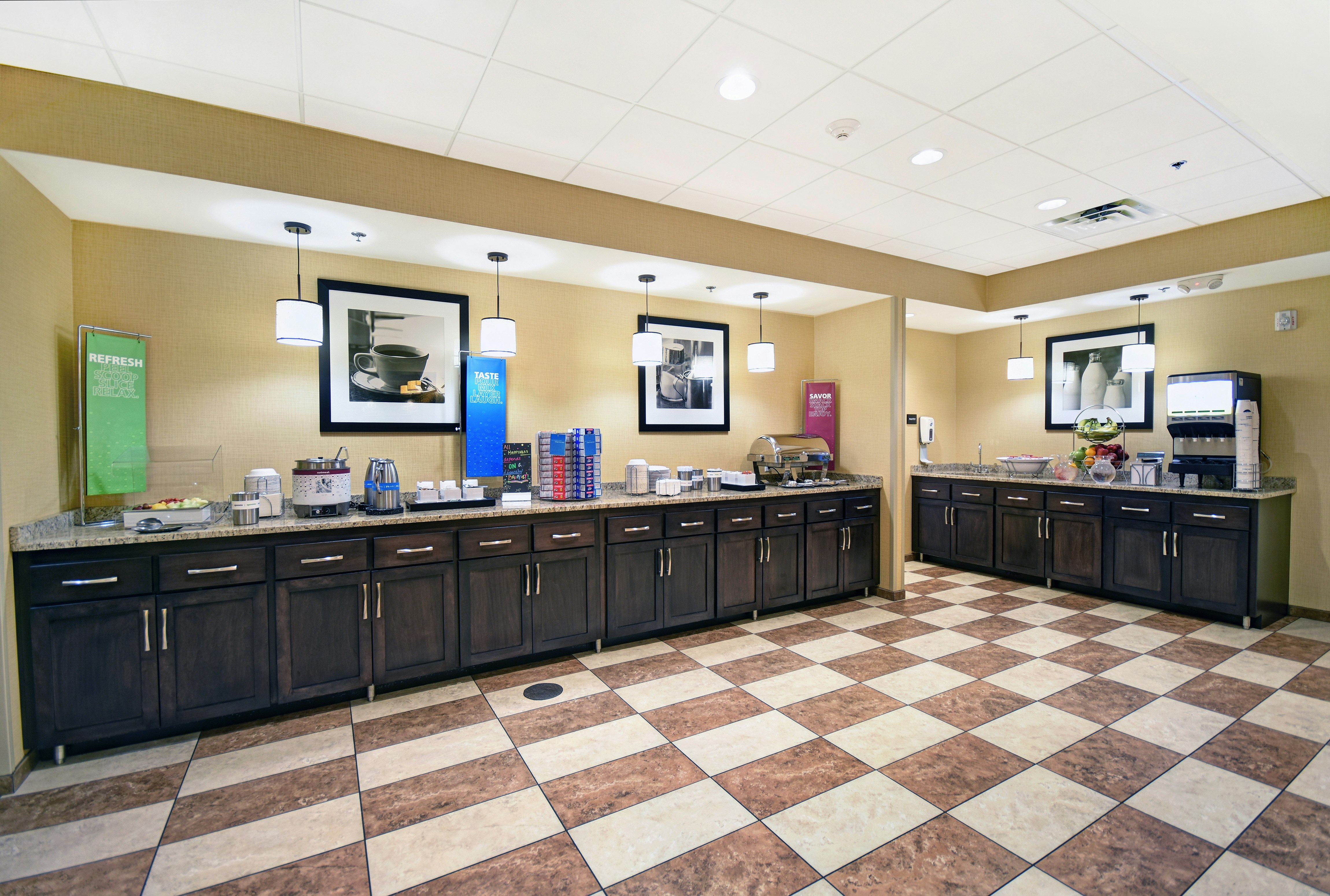 Hampton Inn and Suites Milwaukee Franklin 5/44