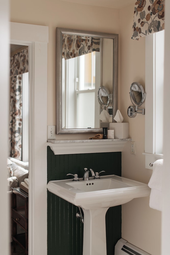 Heritage, Suite, King Bed, Sofa، Mountain View Grand Resort and Spa 3/3