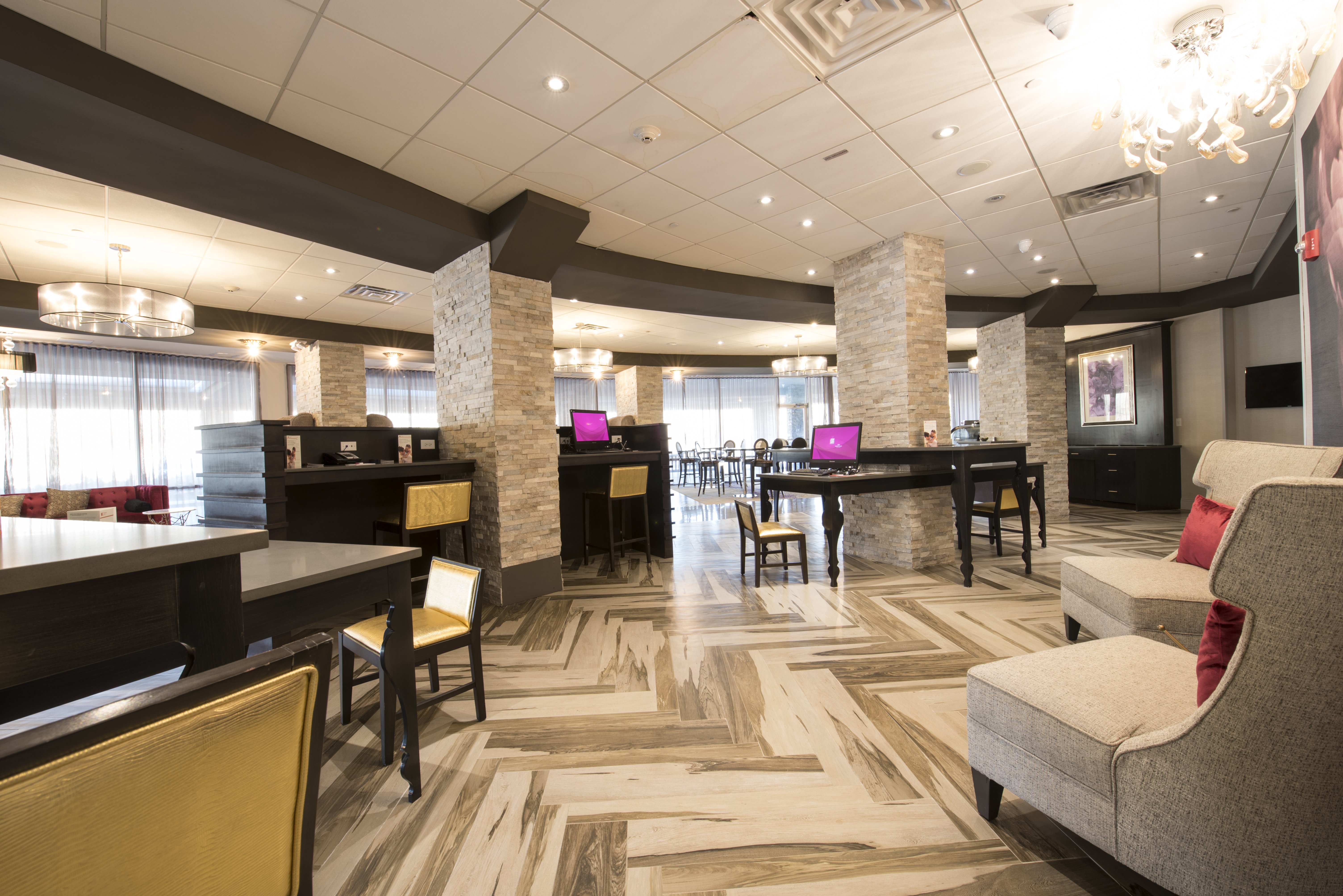 Crowne Plaza Saddle Brook 7/35