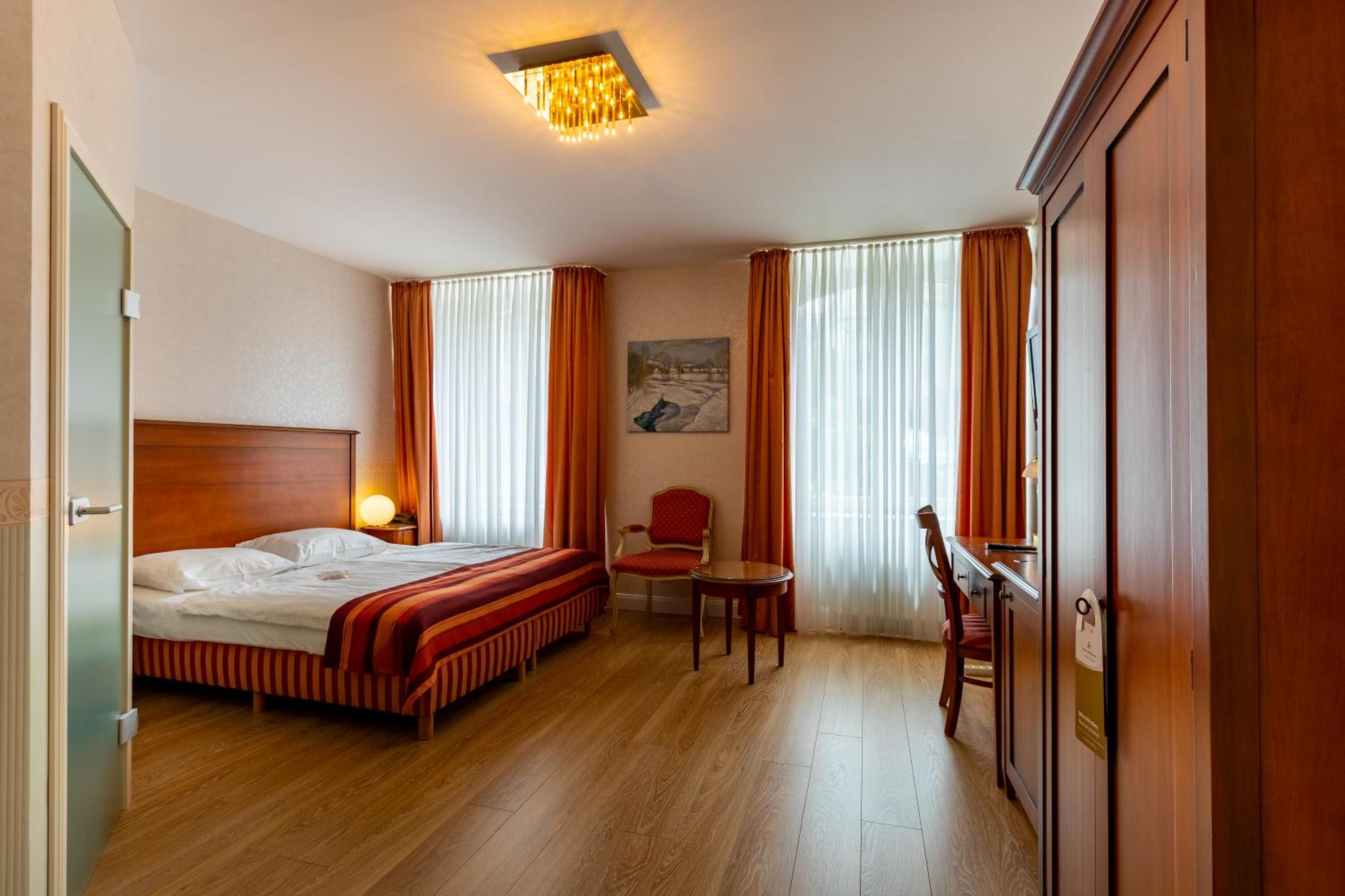 Comfort, Double Bed, Hotel Am Muhlenteich Schwelm 2/10
