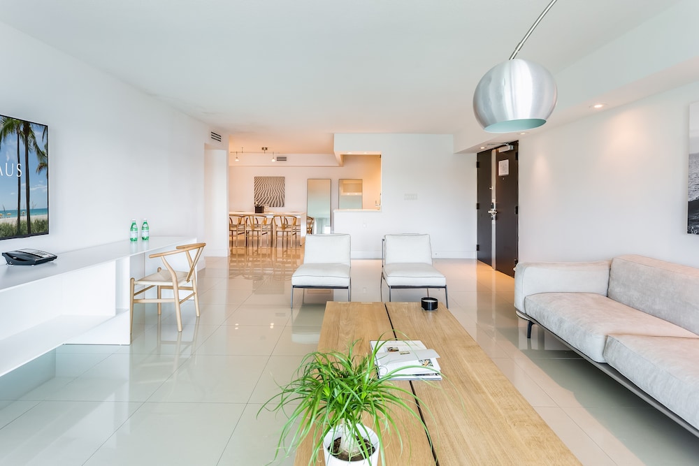 Beach Haus Bal Harbour 44/76