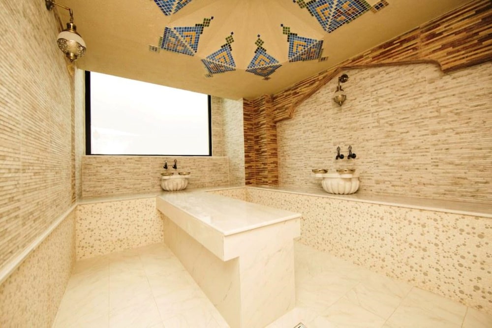 Passage Boutique Hotel 42/78