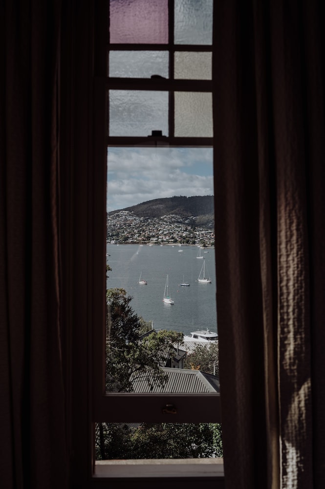 Grande Vue Private Hotel 62/66