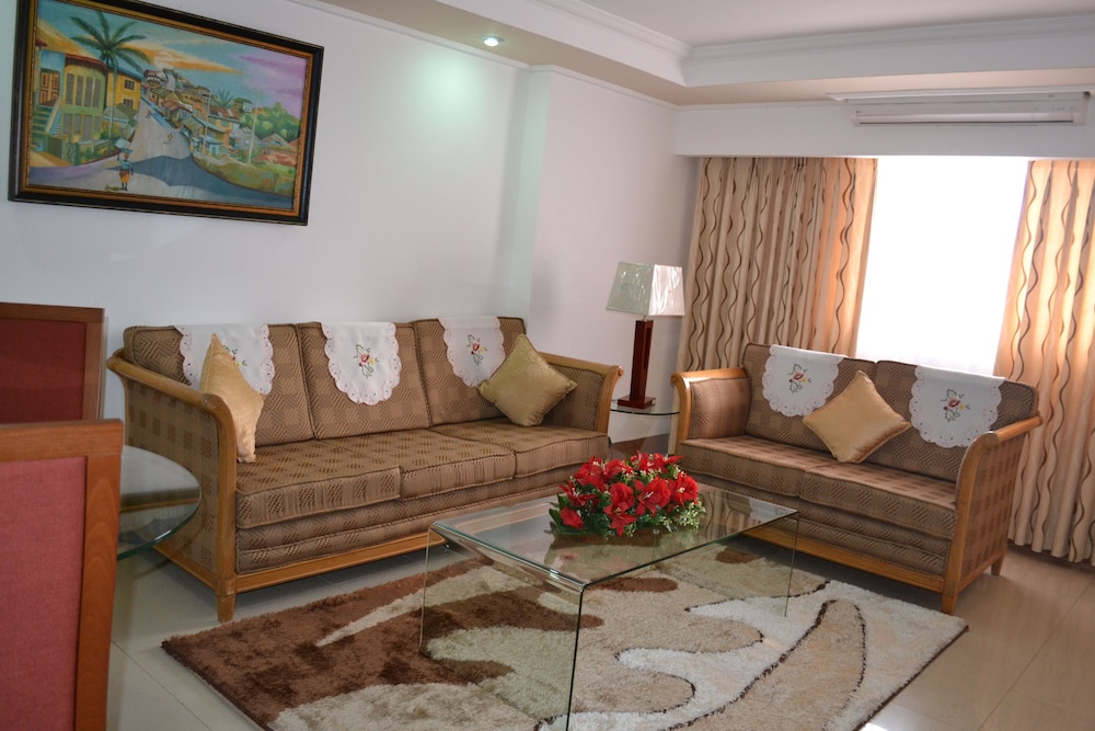 Paintsiwa Wangara Apartments 11/21
