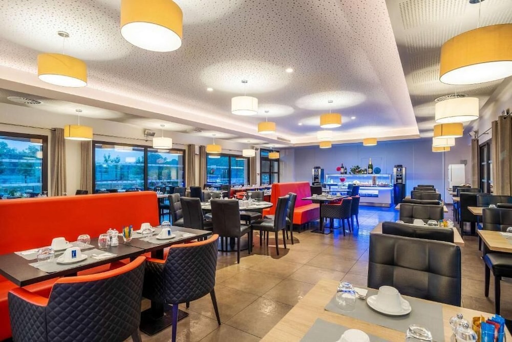Brit Hotel Figeac 40/52