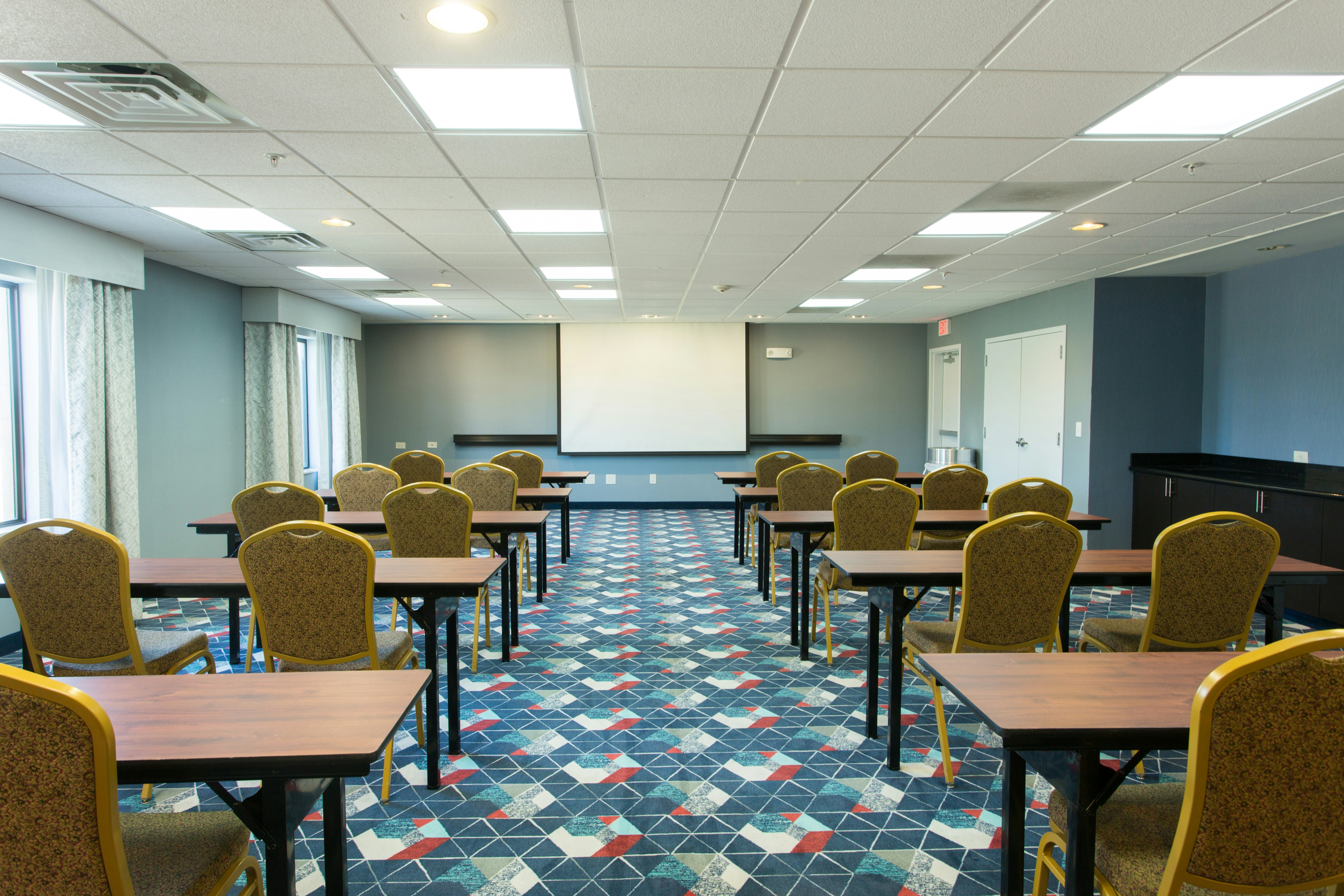 Hampton Inn Suites Ankeny 56/59