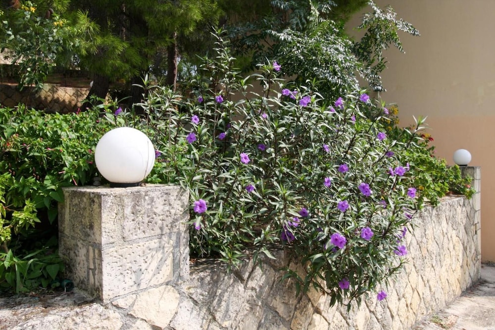 Almyros Studios And Apartments 32/44