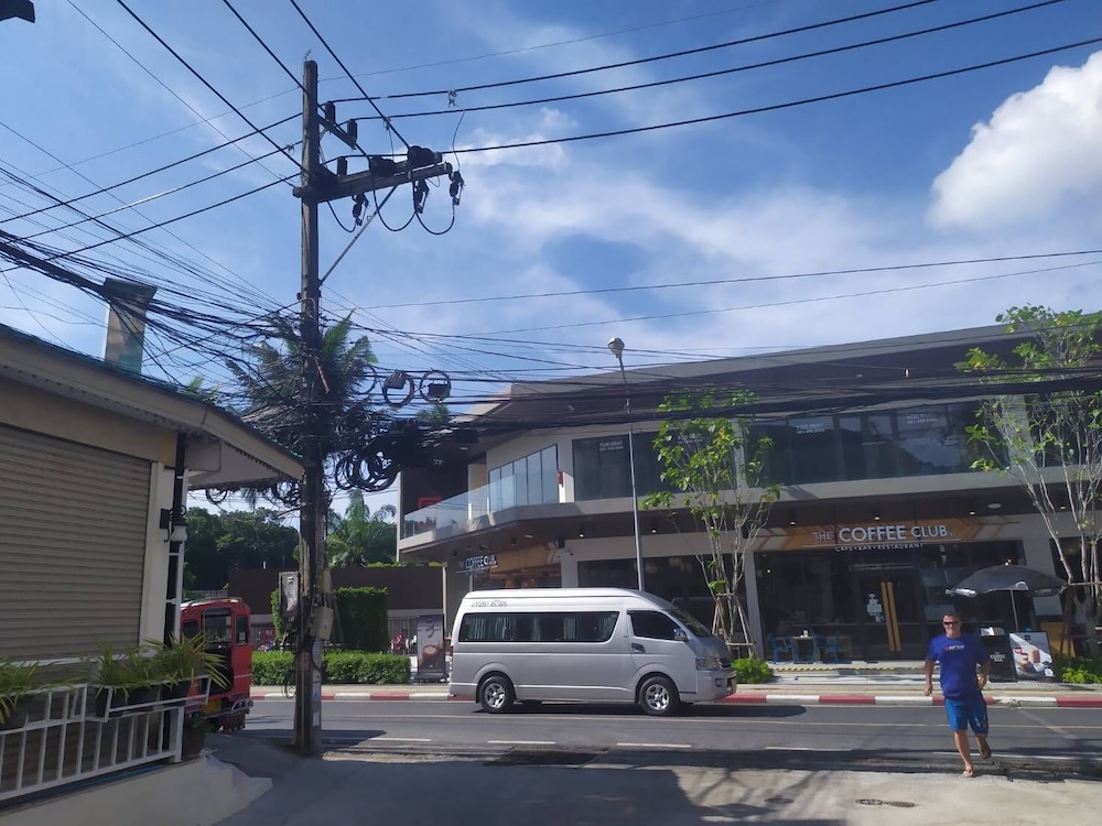 Outdoor Inn Kata Hotel 7/50