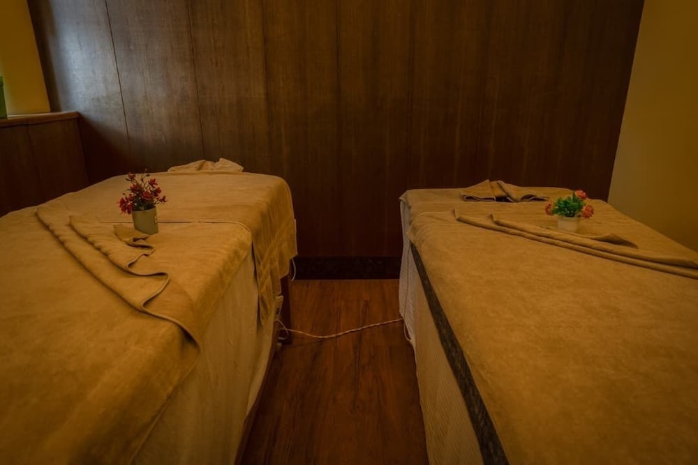 City Hotel Thimphu 48/50