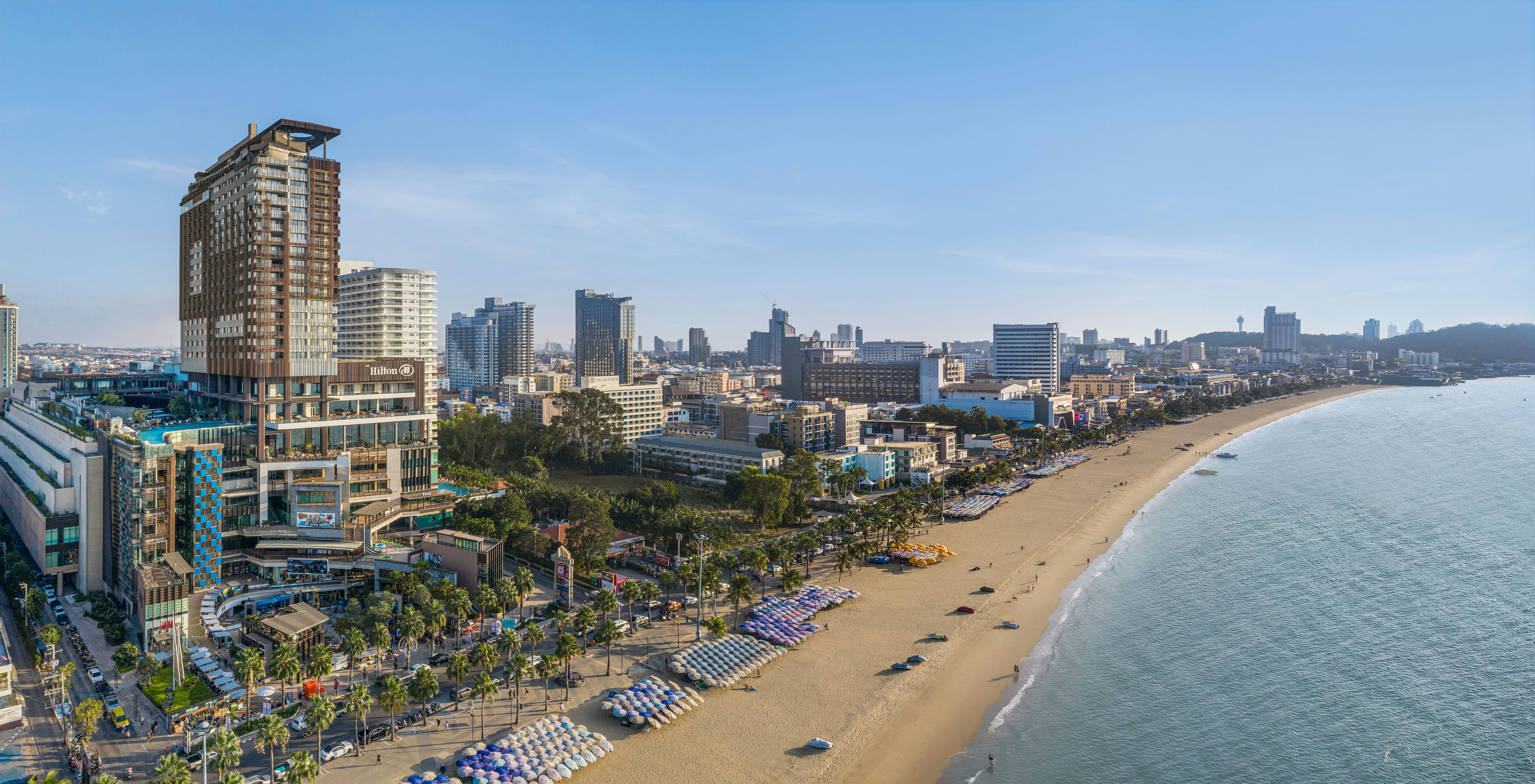 Hilton Pattaya 67/80