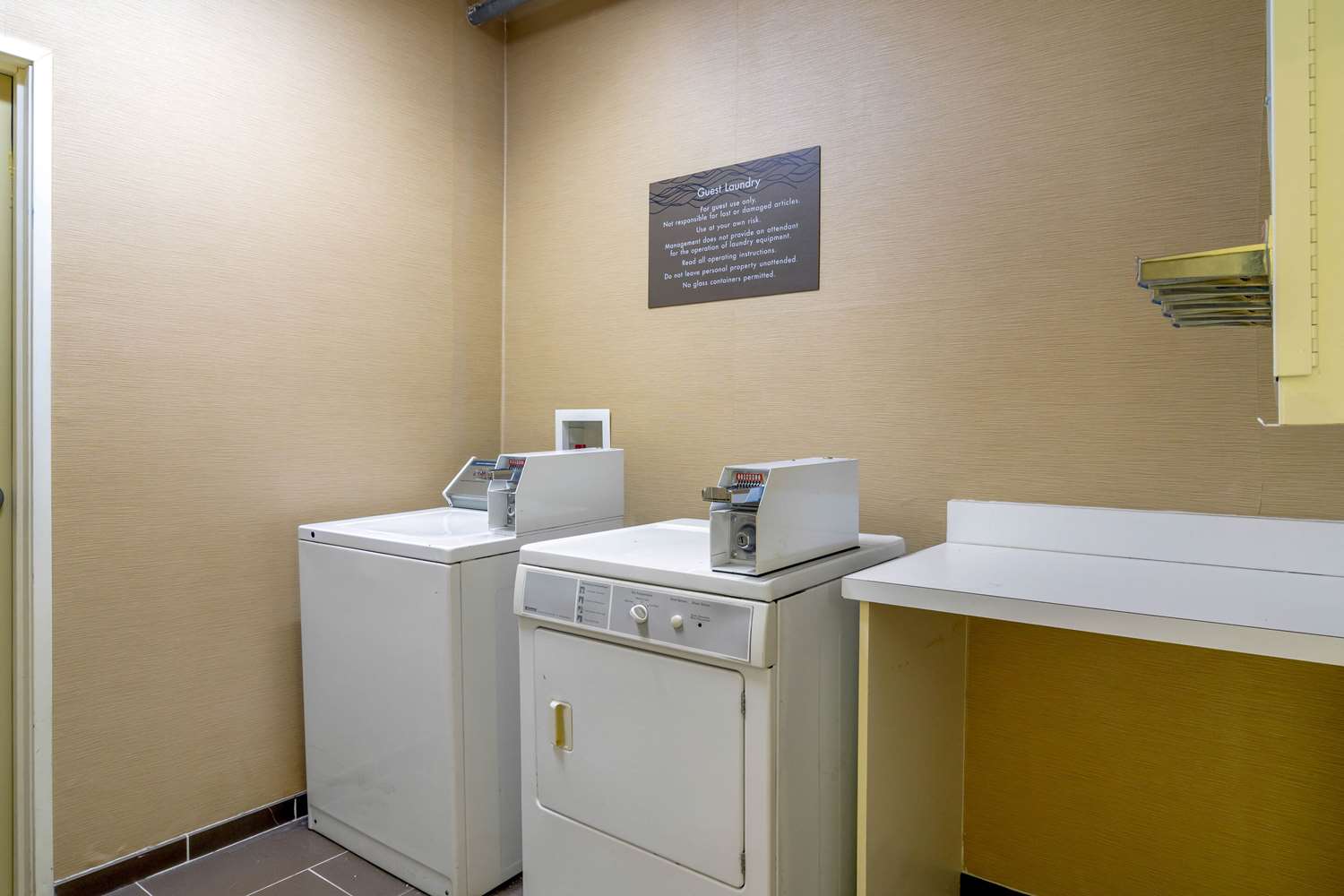 Comfort Inn & Suites Griffin North, GA 23/24