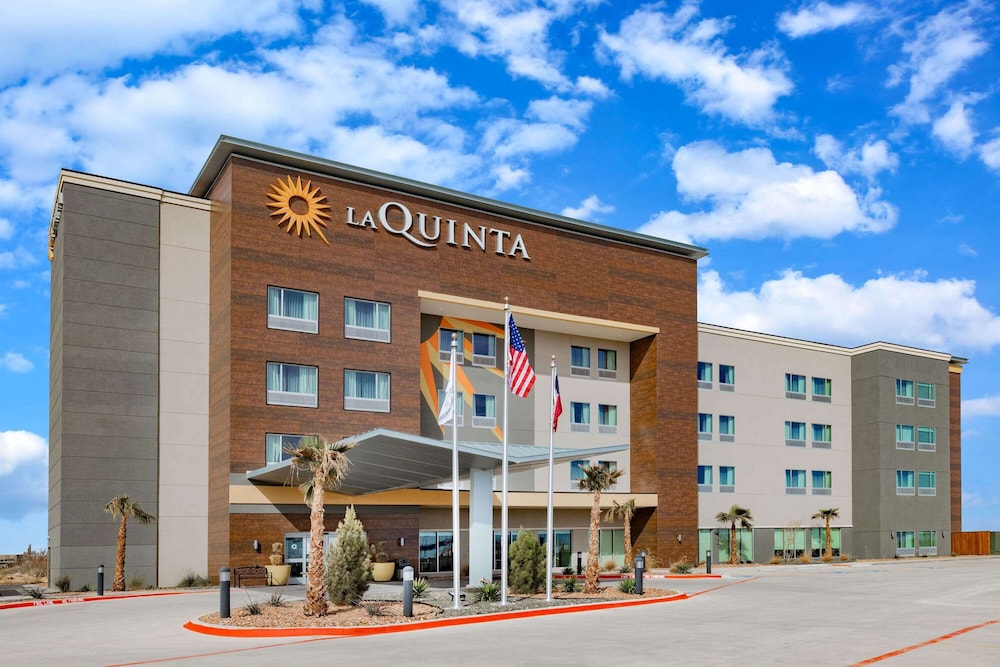 La Quinta Inn Suites By Wyndham Fort Stockton Northeast 55/62