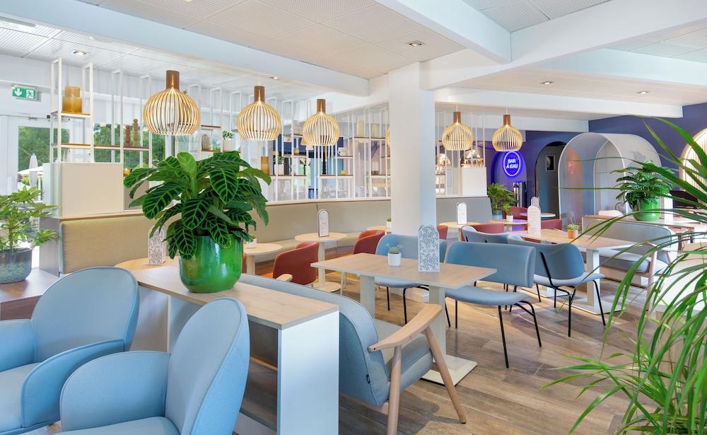 Hotel Novotel Aix En Provence Pont De L'arc Fenouilleres 46/76