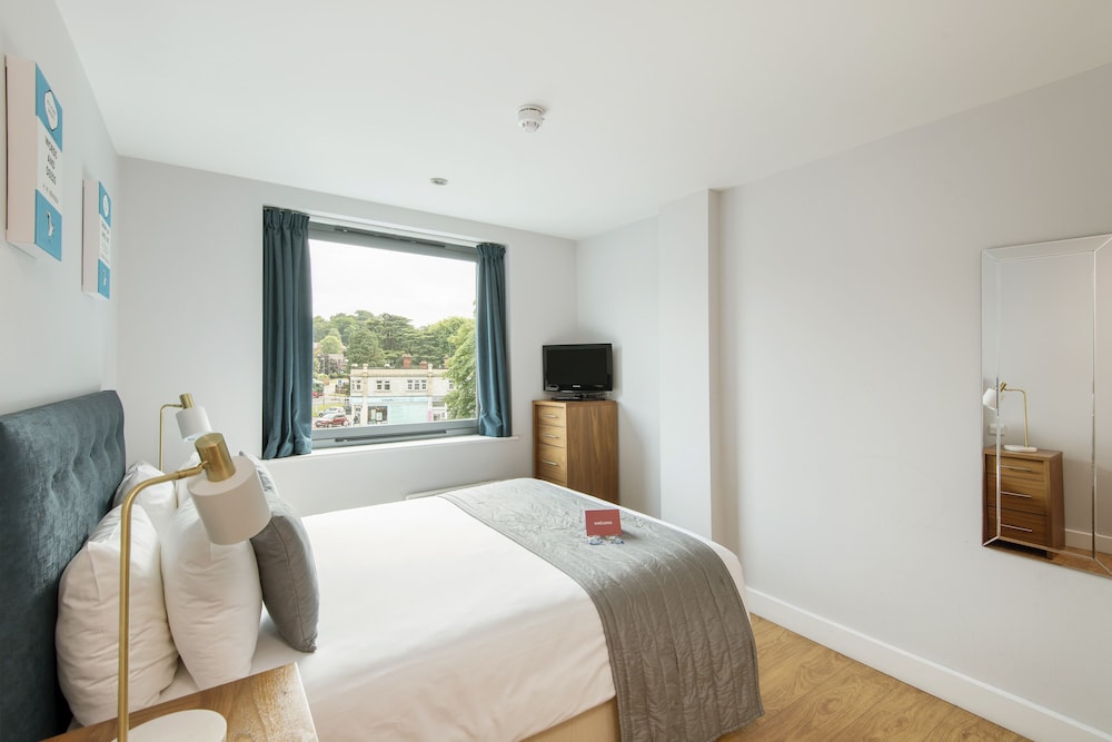 Max Serviced Apts Farnborough 9/58
