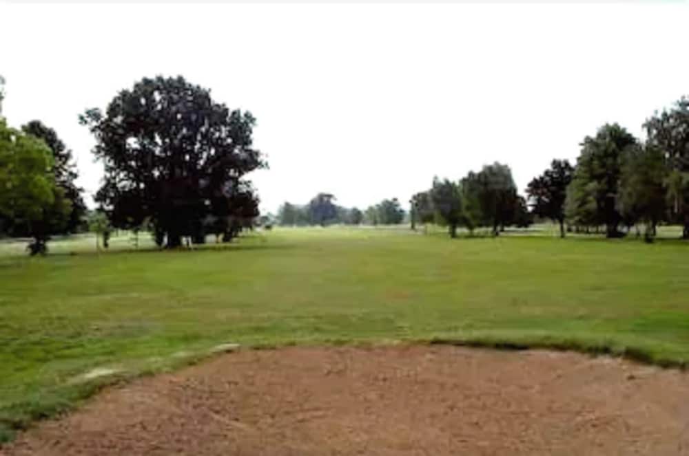 Coulsdon Manor 58/62