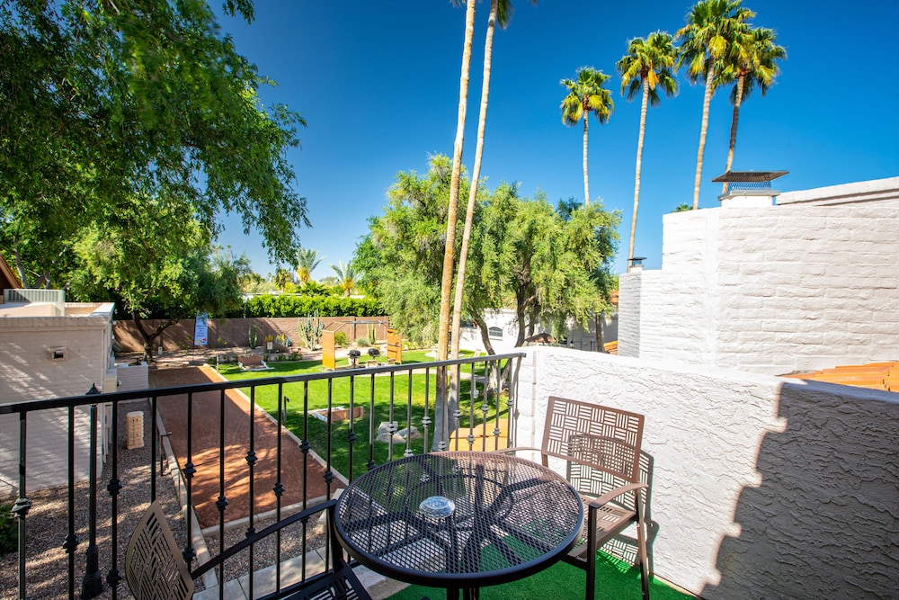 Scottsdale Camelback Resort 73/78
