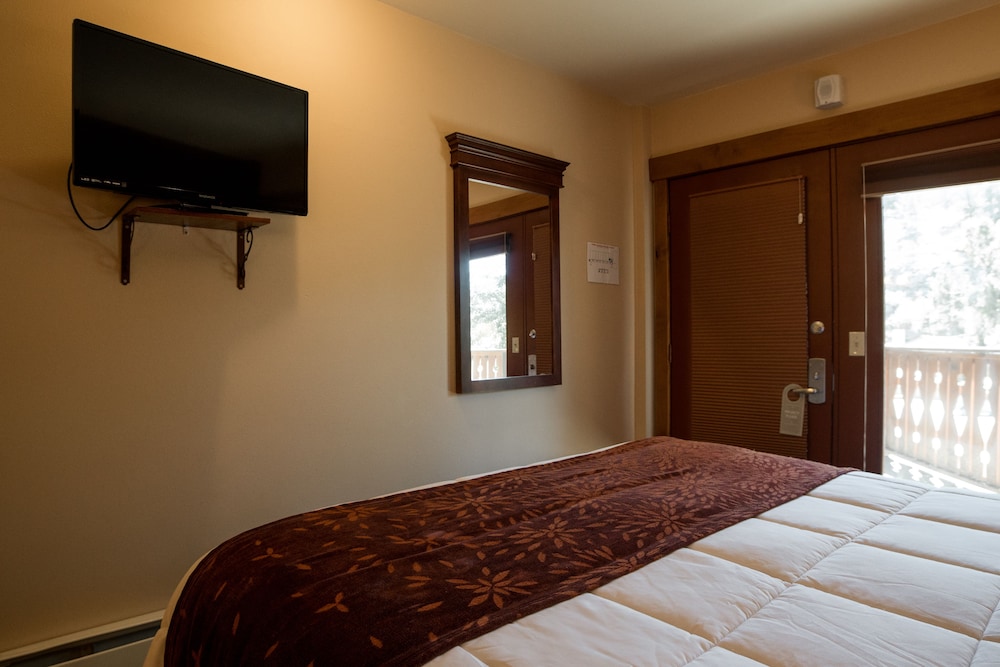 Silver Moon Inn 16/70