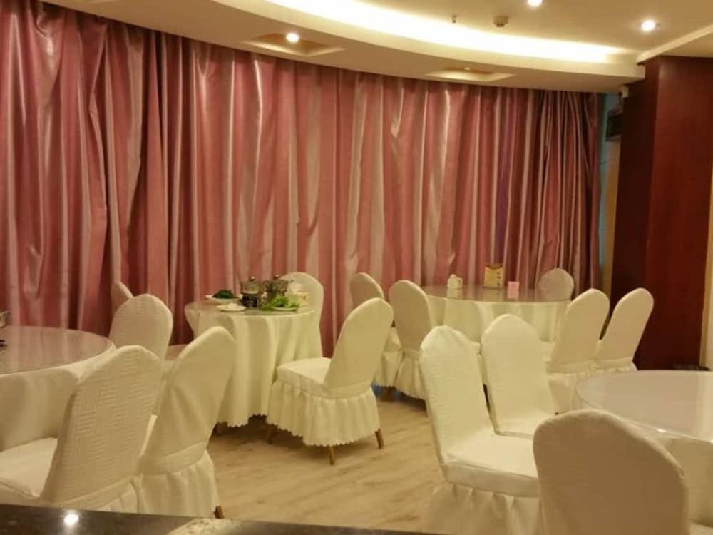 GreenTree Inn Huaian Chuzhou Dadao Hotel 29/31