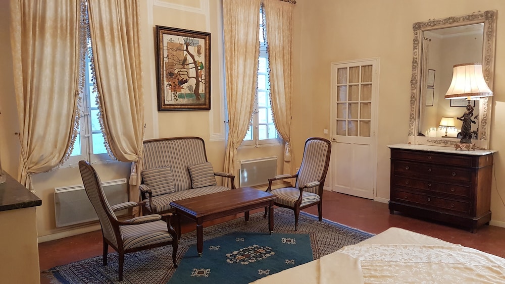 Hôtel Cardinal 44/58