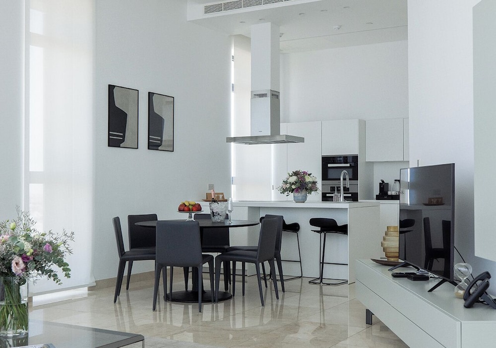 Central Park Residence 32/50