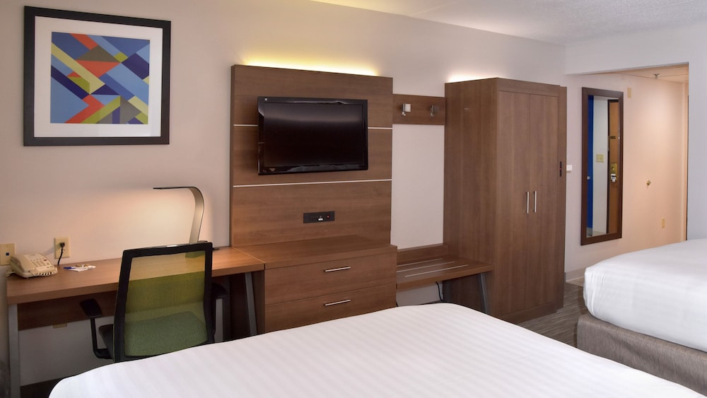 Holiday Inn Express Mount Pleasant Scottdale 16/44
