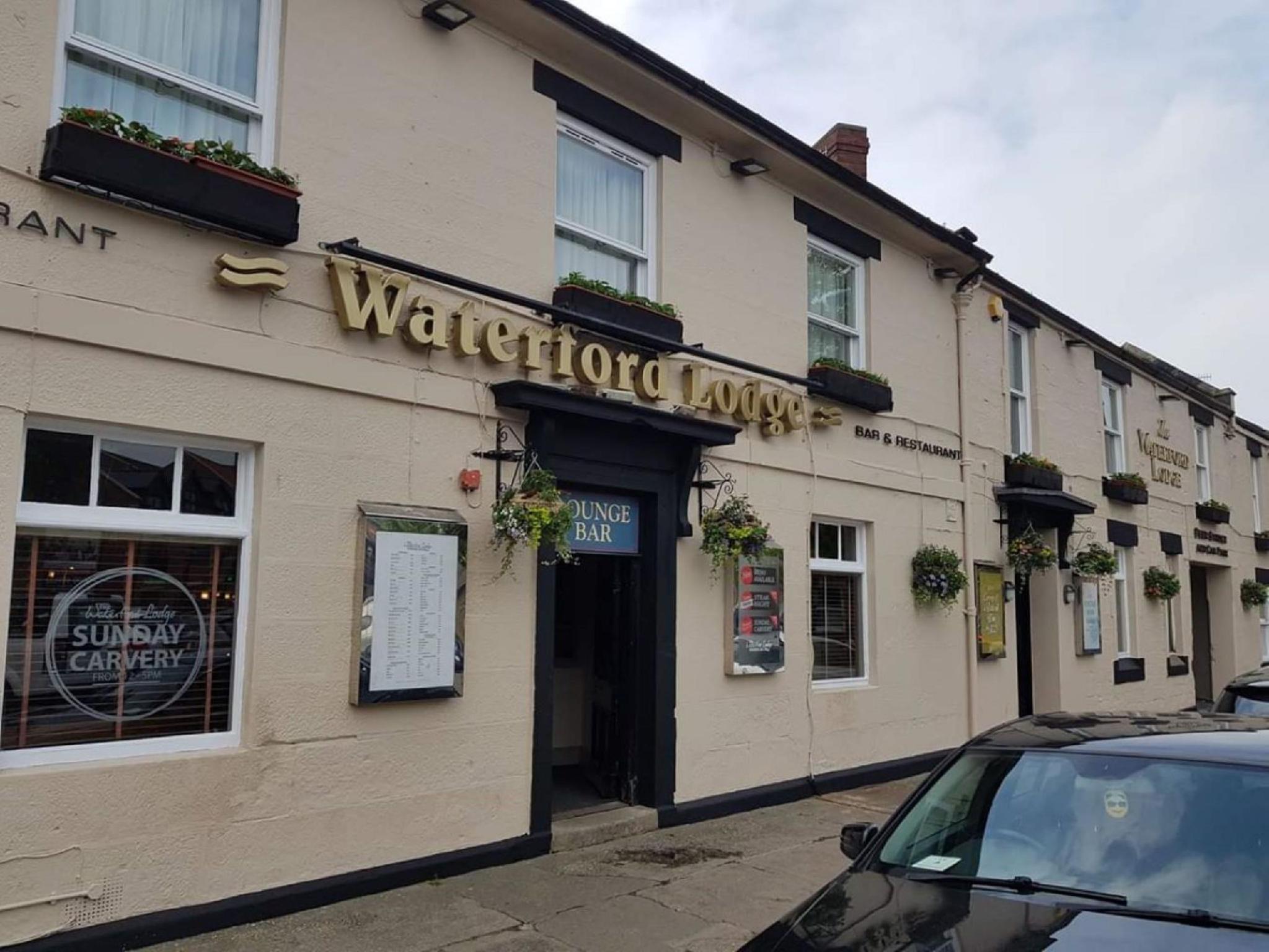Waterford Lodge Hotel 17/18