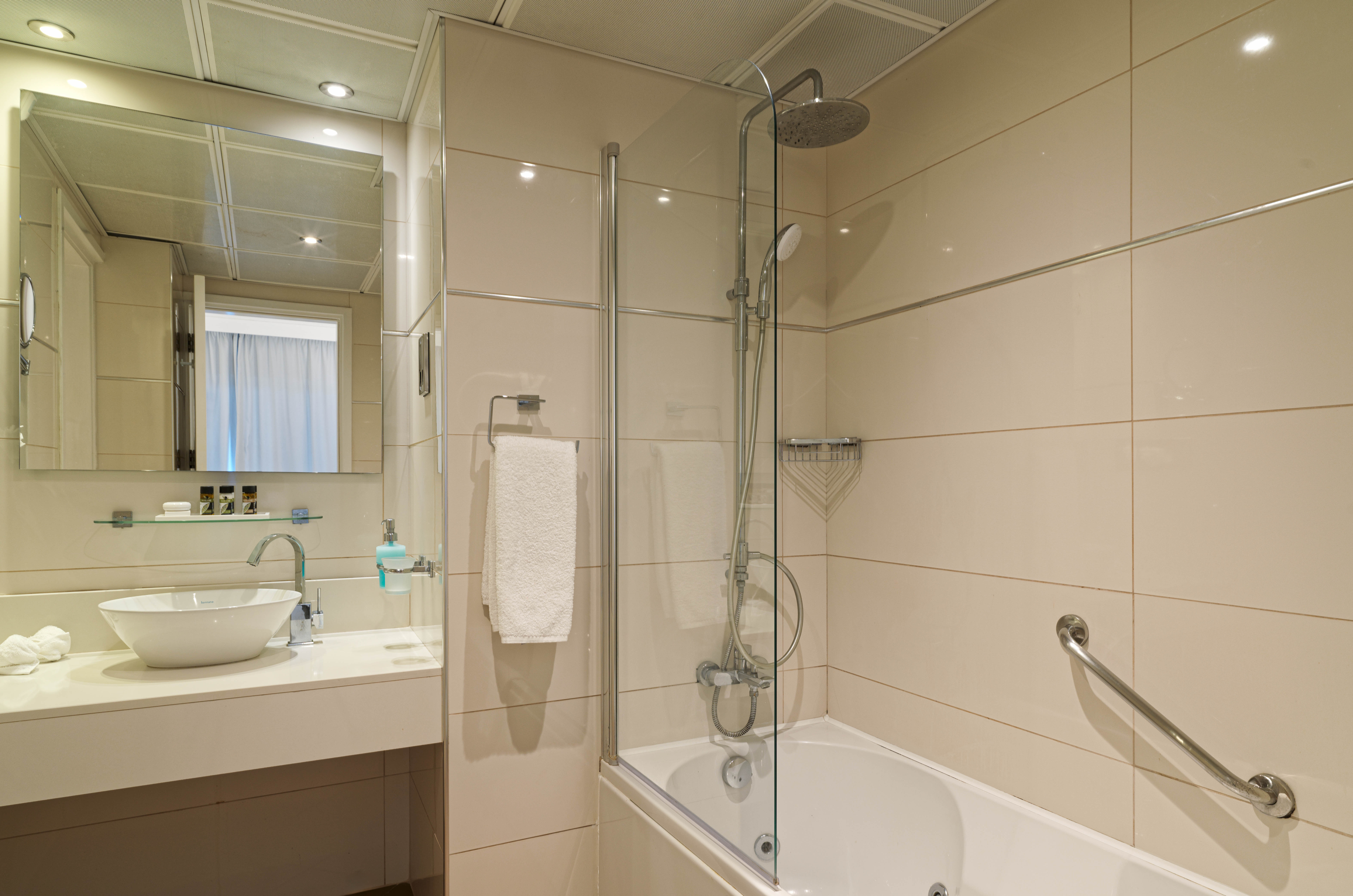Executive, Suite