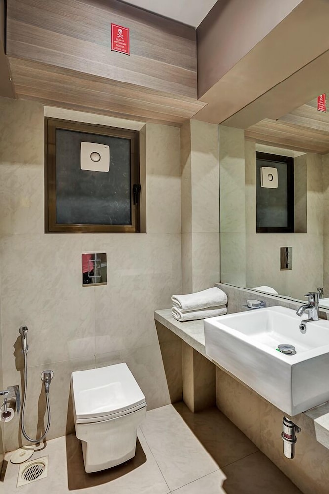 Ashok Deluxe Apartments 17/17