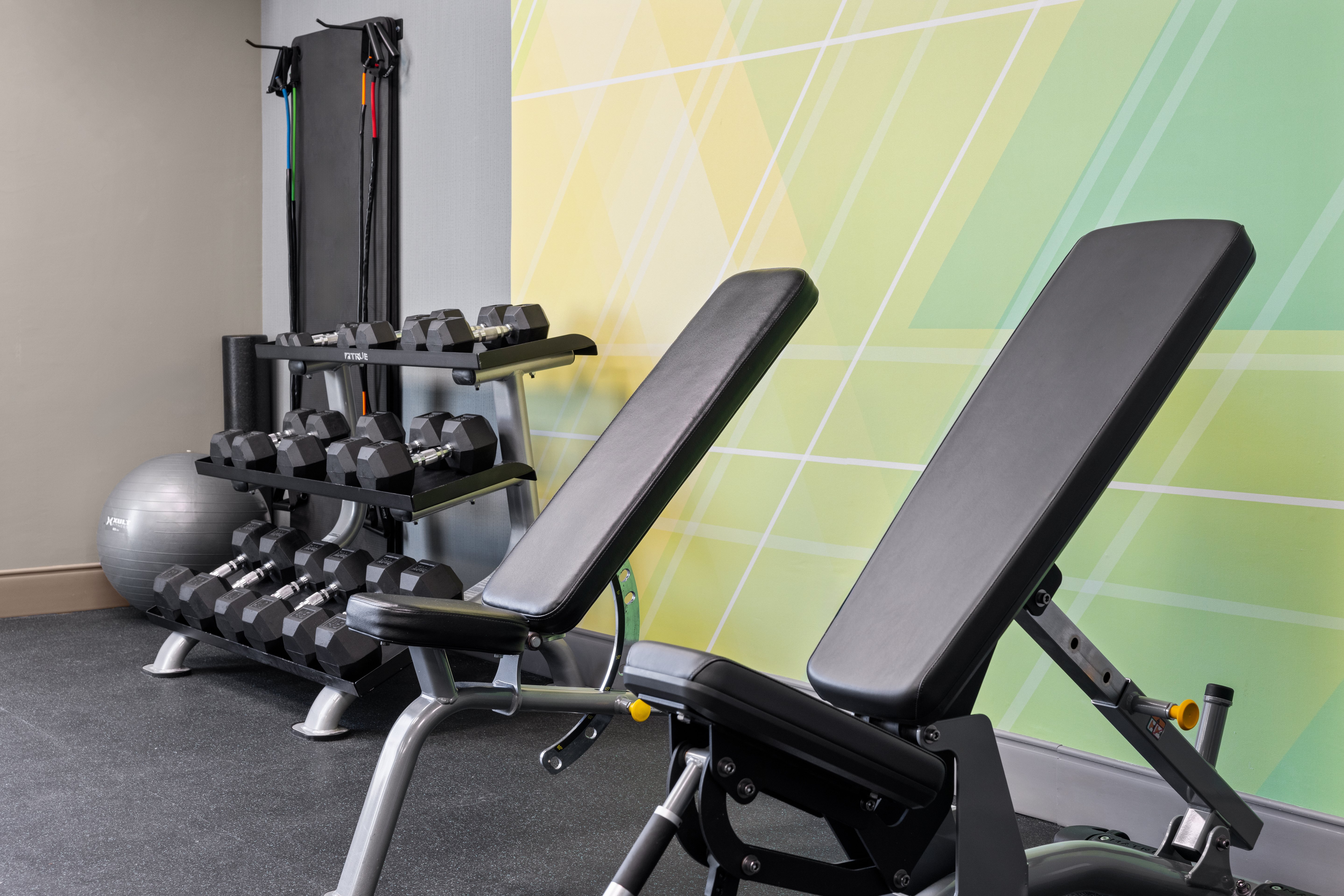 Holiday Inn & Suites Columbia NE - Ft Jackson Area by IHG 20/38