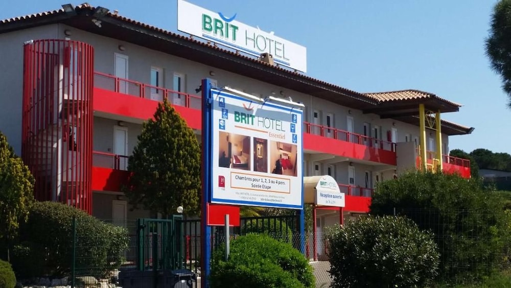 Brit Hotel Essentiel Sete Balaruc 6/50