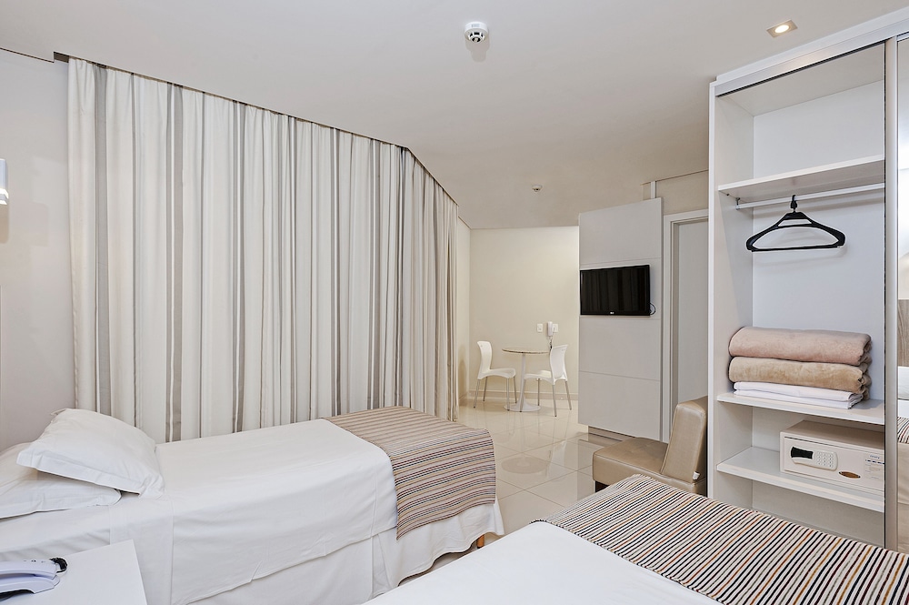 Slaviero Hotel Ingleses Convention 10/67