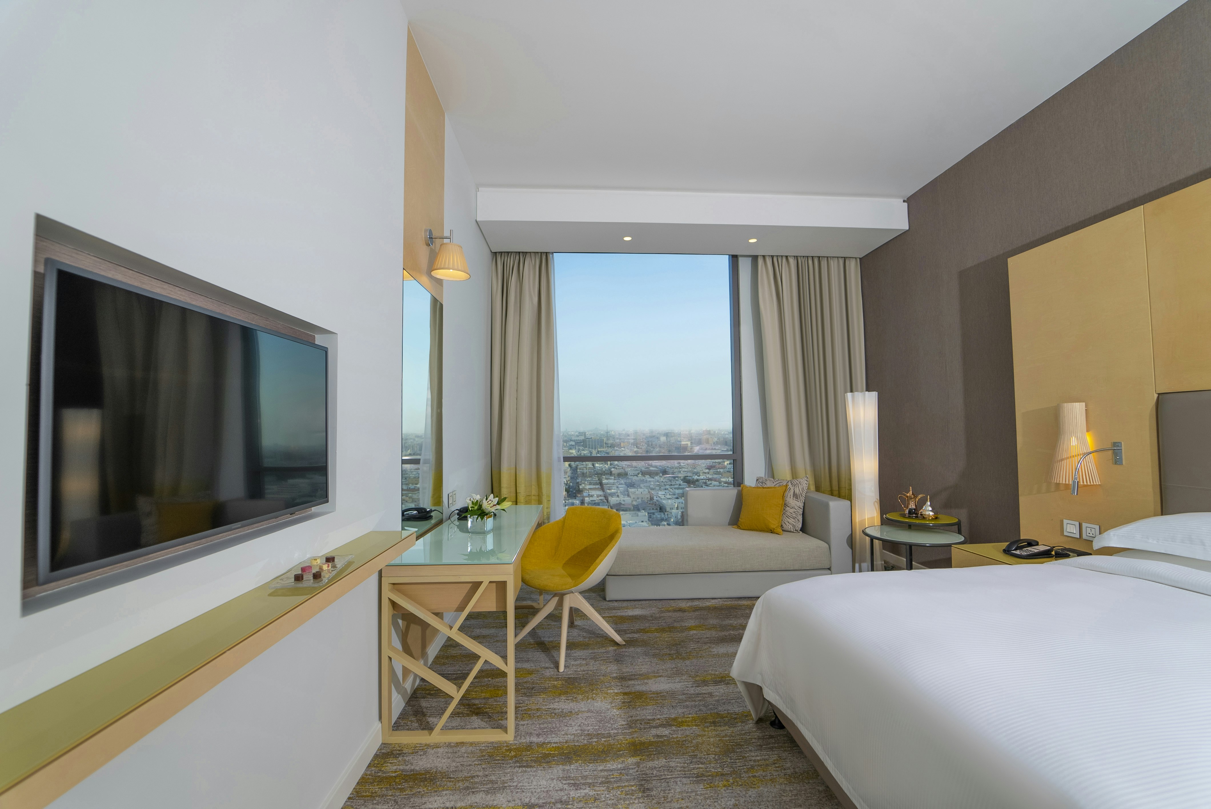 Rotana Corniche 6/12
