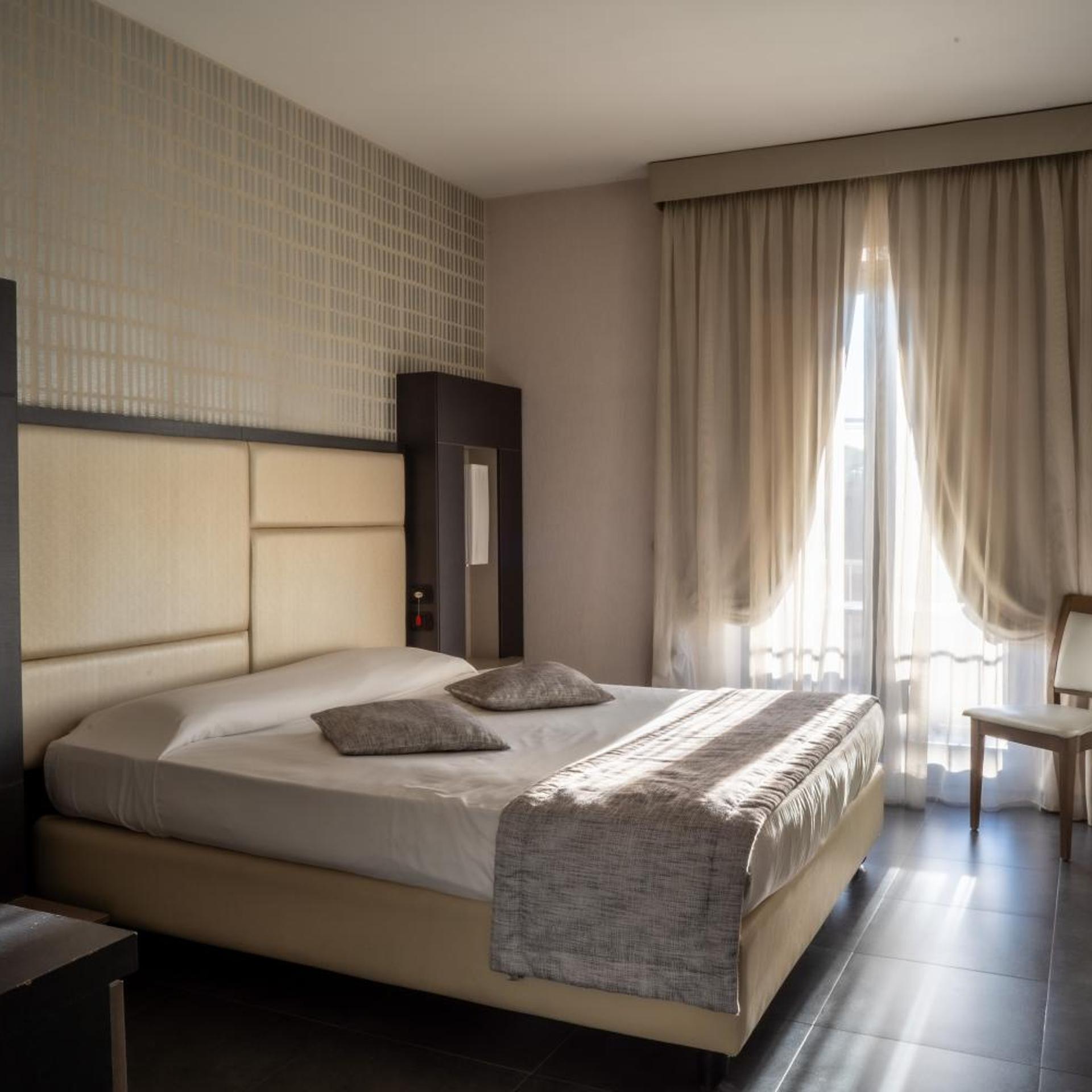 ROOM, DOUBLE BED, BALCONY