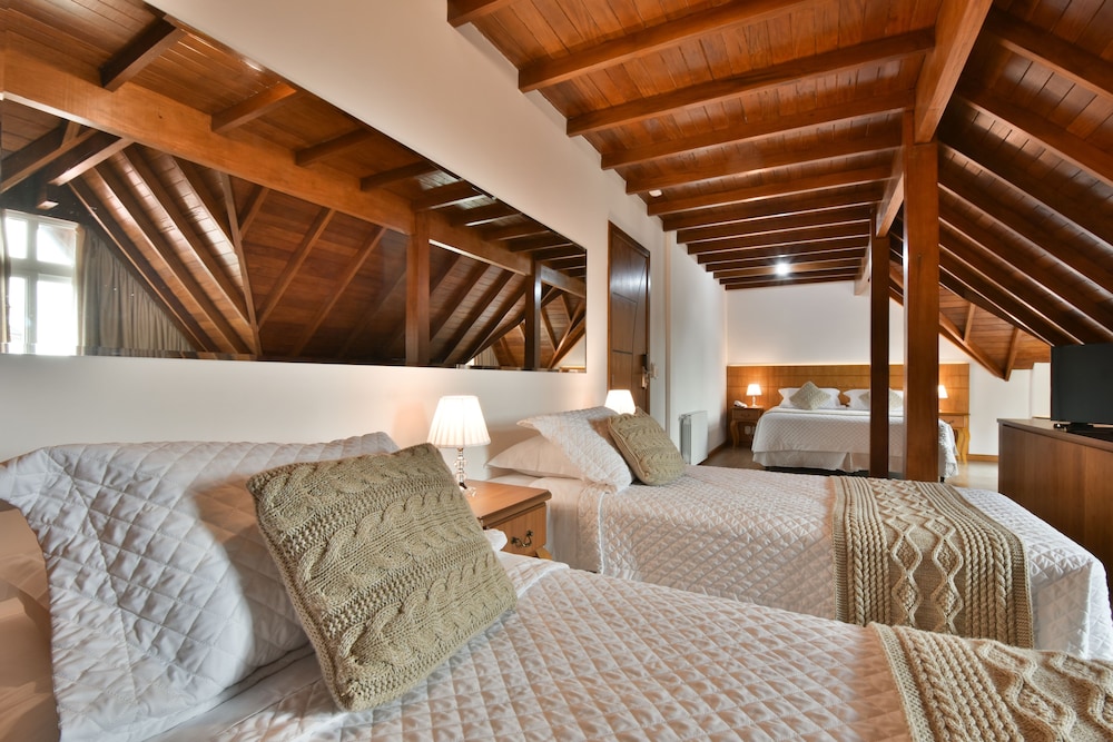 Micheline Hotel Tricot 39/71