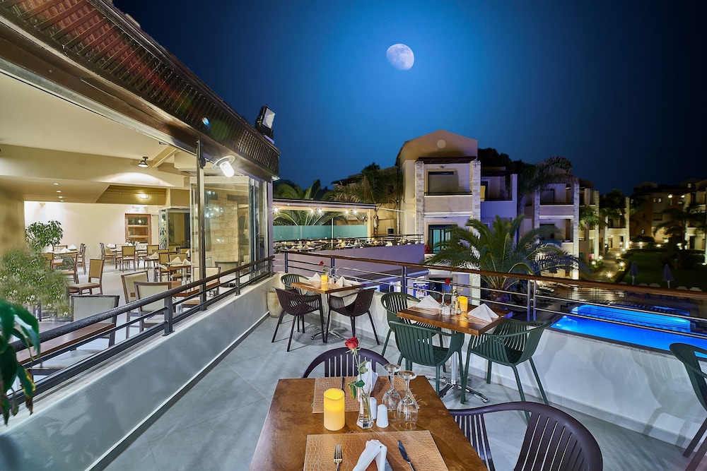 Creta Palm 10/68