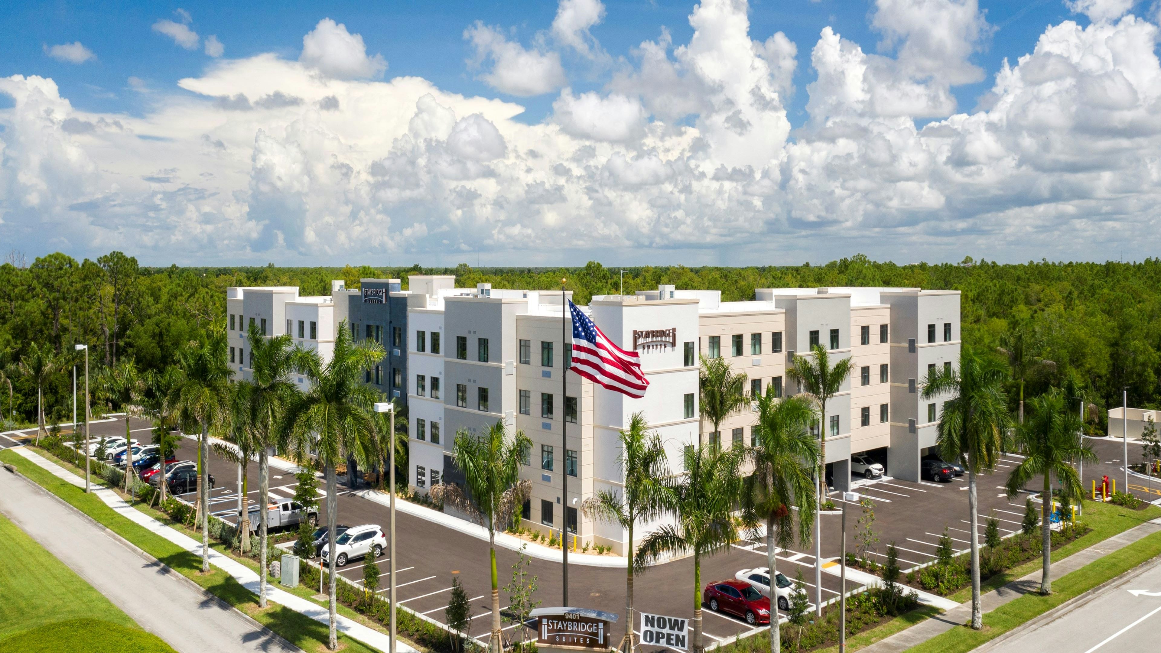 Staybridge Suites Naples Marco Island 2/75
