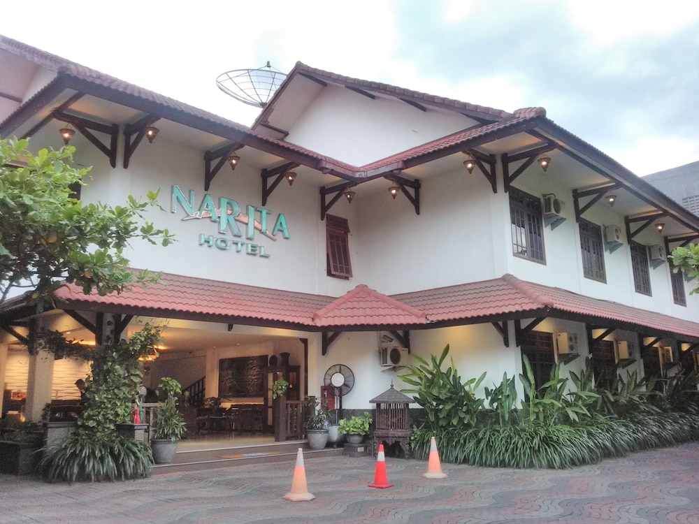 Narita Hotel Tulungagung 1/35