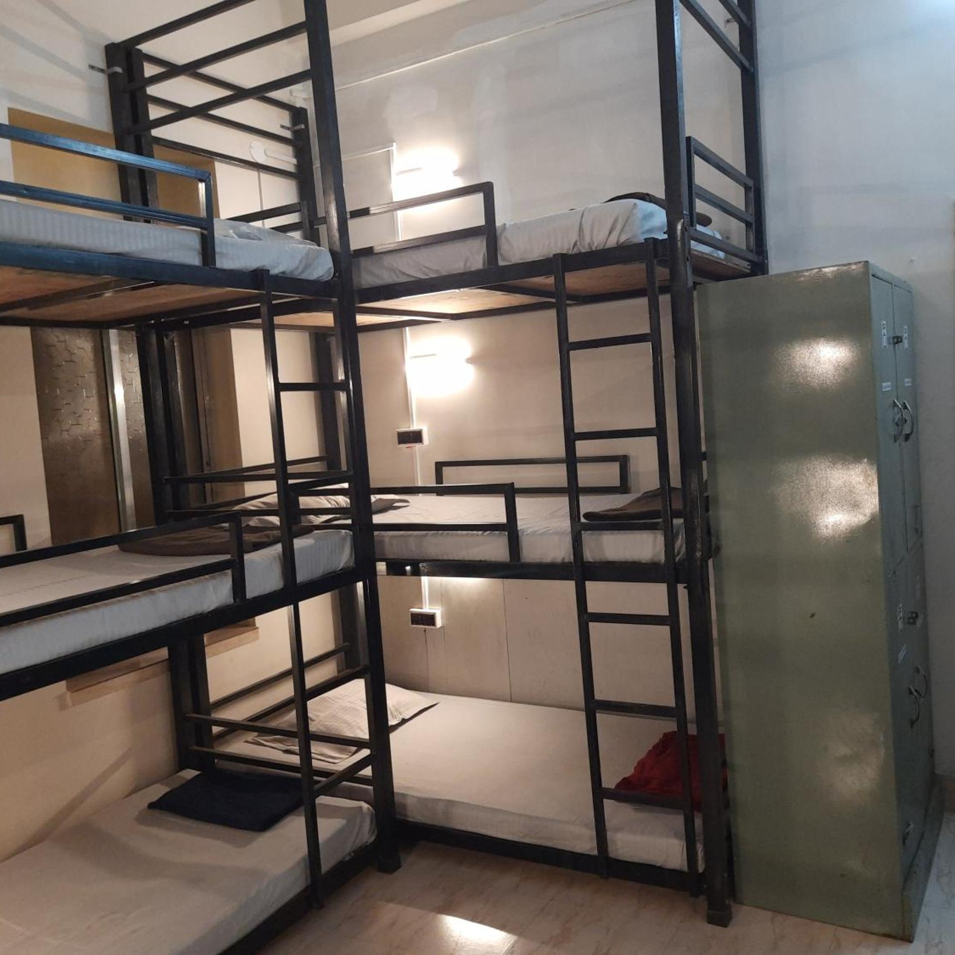 Bubble Beds Hostel 43/54