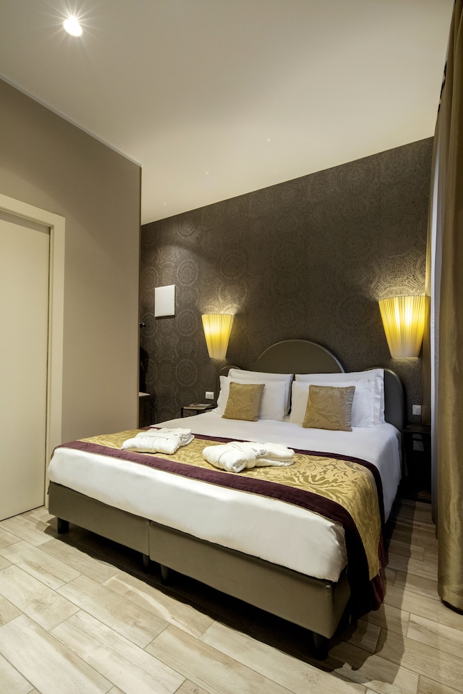 SUPERIOR, DOUBLE BED