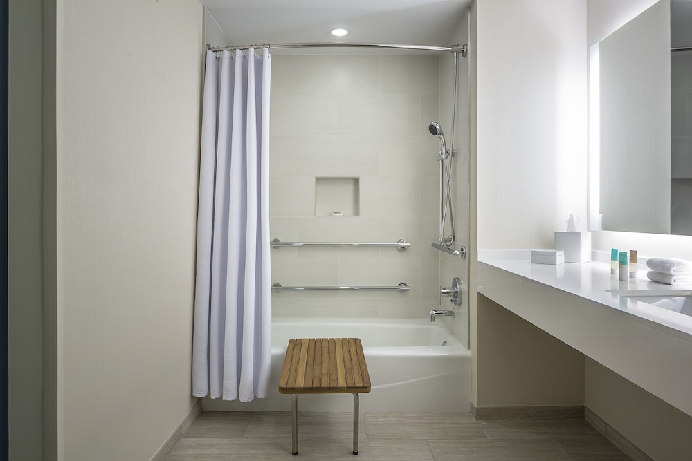 Hyatt Centric Midtown Atlanta 48/49