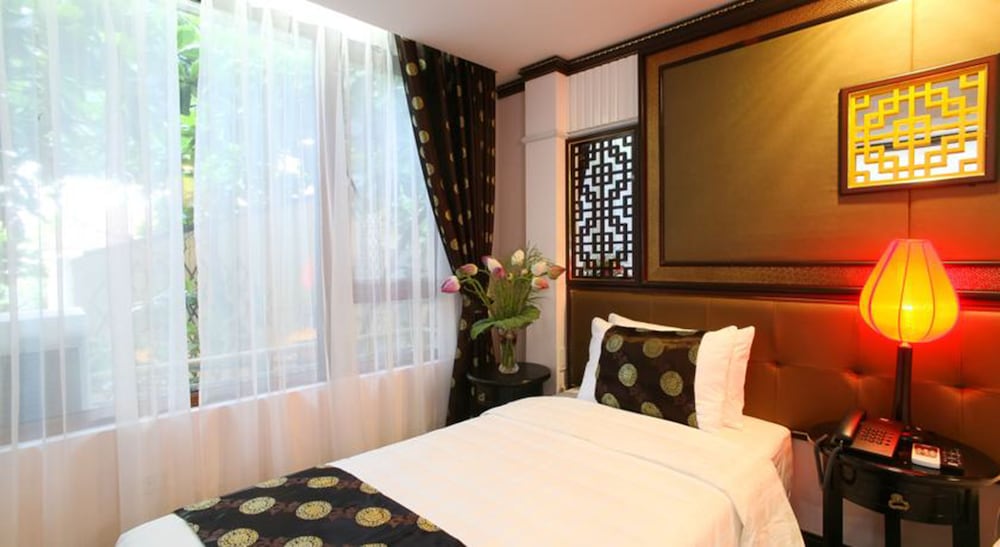 Church Legend Hotel Hanoi 11/20
