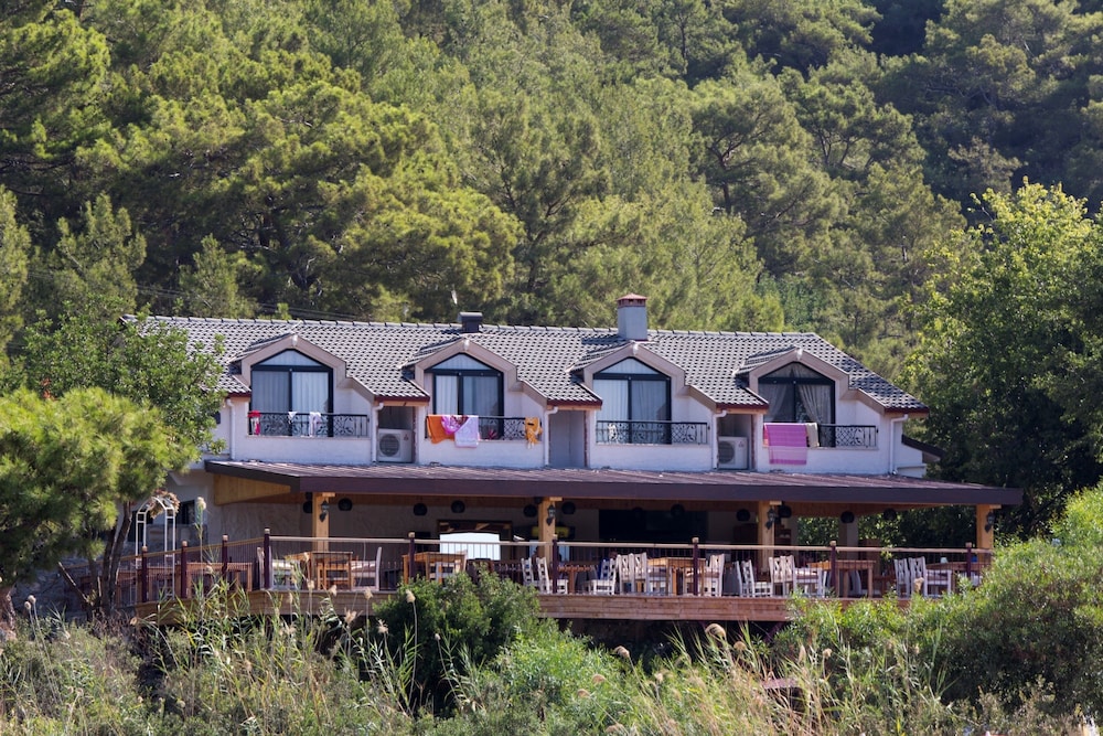 S3 Seahorse Beach Club & Hotel 45/50