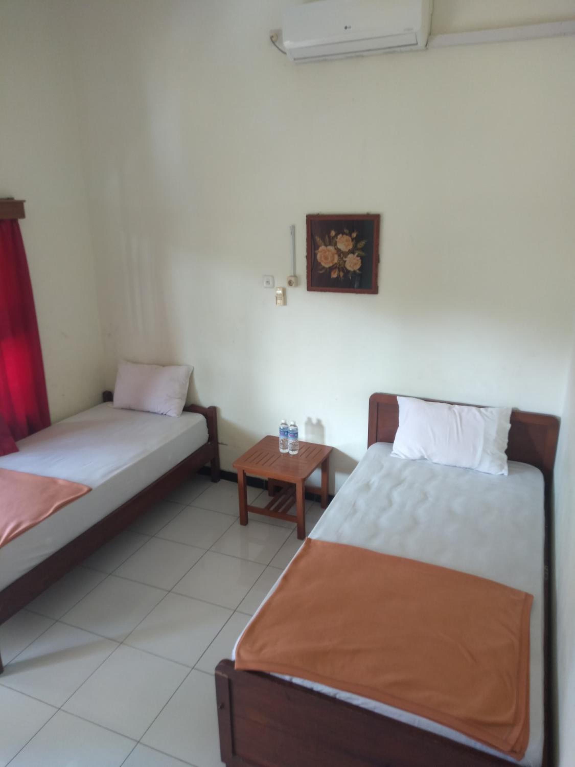OYO 1999 Hotel Tentrem Syariah 6/33