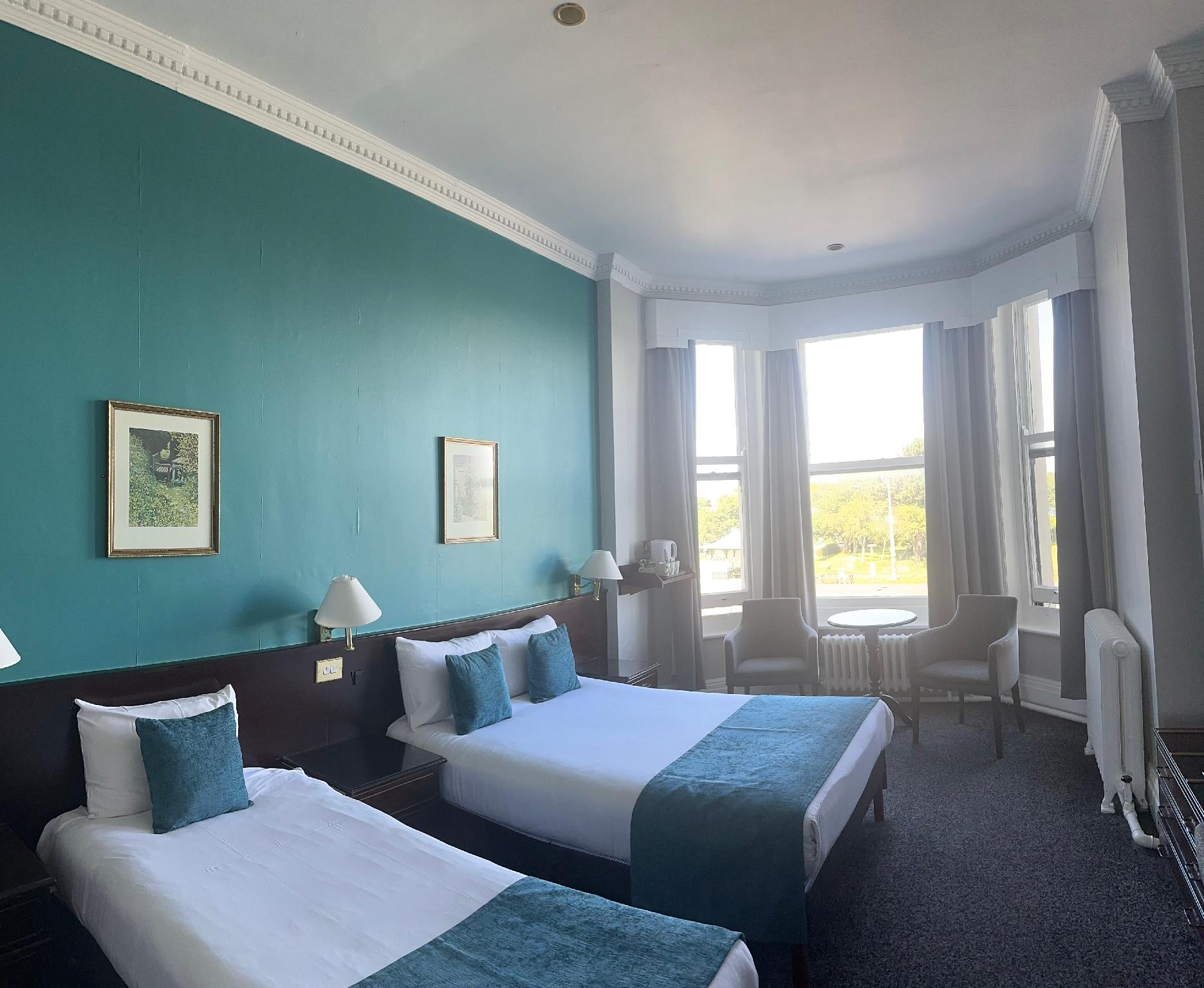 Room, Twin Beds, Sea View