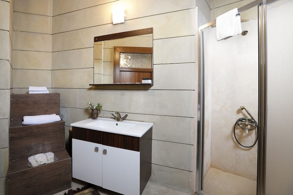 Dilek Tepesi Cave Hotel 33/36