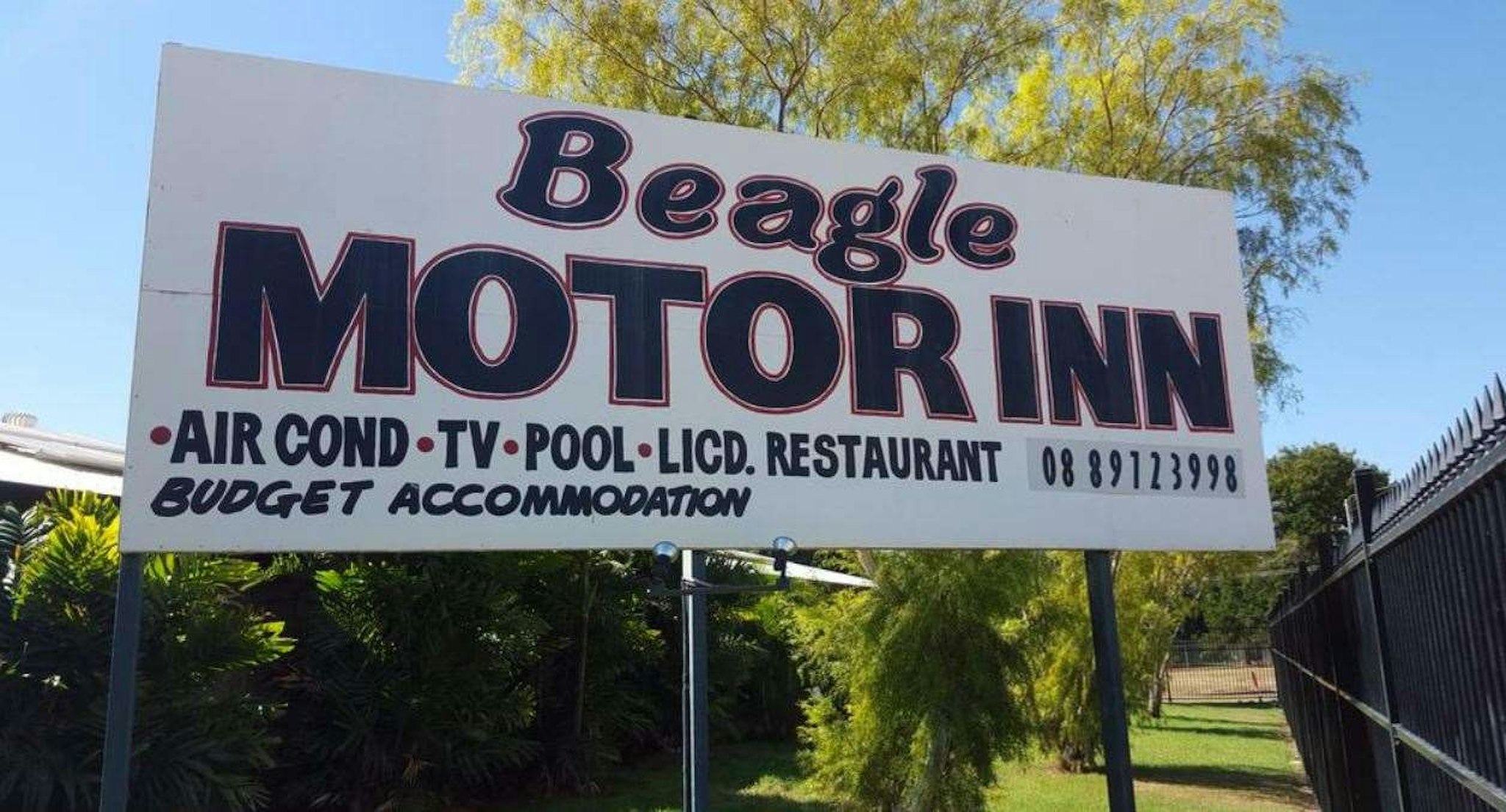 Beagle Hotel 4/42