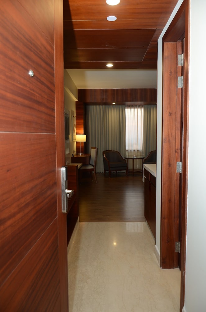 Viraj Sarovar Portico Jammu 9/48